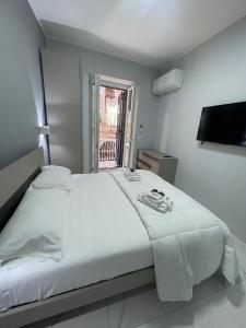 Giovis Apartments by Central Home