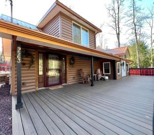 Copper Kettle Lodge in Cook Forest