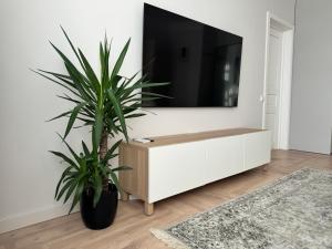 Cathedral Apartment, Self check-in