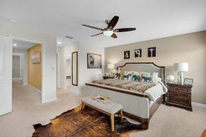 Orlando - Stunning 6 BD Lake House, Minutes to Disney!