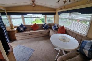 2 Bed Lodge - Parking Garden Pets