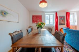 For families - Lift - Central - Baselcard - Garden