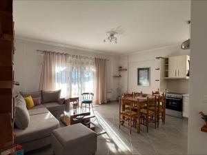 Olive Hill Apartment