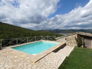 CASALE AL LAGO con PISCINA E SAUNA