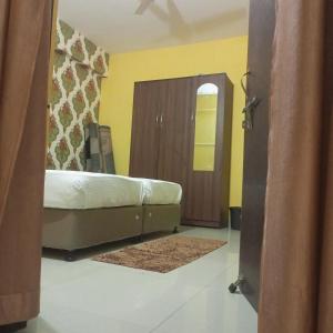 The Royals Home Stay