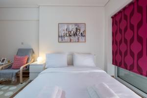 Spacious 2BR, hot tub, prvt parking, near metro