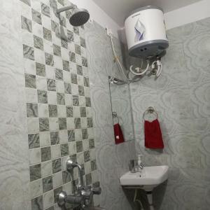 The Royals Home Stay