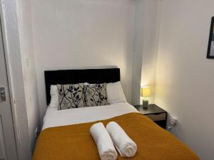 Large House for Contractors, families and groups