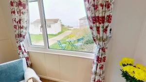 D17 Vellanoweth, Riviere Towans