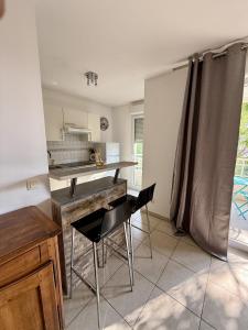 DAPHNE, appartement piscine