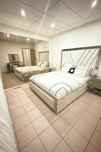 Gelijkvloers apt, supermarkt voor de deur, winkels & terrasjes op wandelafstand