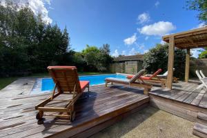 Maison Des Lauriers à Andernos with heated pool
