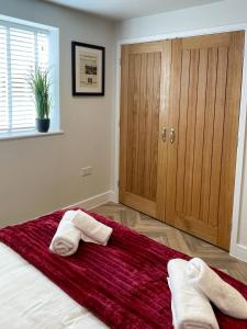 Luxury 2 bed new-build house near Science & Business parks