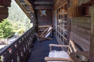 Chalet authentique luxe piscine