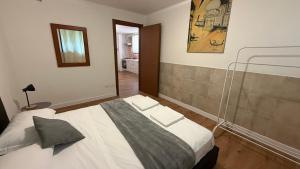 De Homes - Grazioso Appartamento vicino Assago e Milano