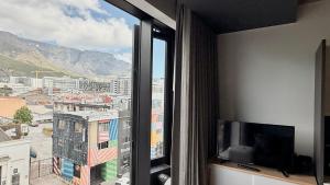 Stylish Cape Town Apartment - Table Mountain View