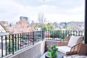 HOM I En Vitacura Depto Cerca al Mall ParqueArauco AV330