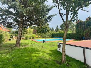 Luxury House with Pool, Garden, AC & Sauna