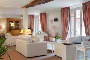 Hotels Hotel Burgevin : photos des chambres