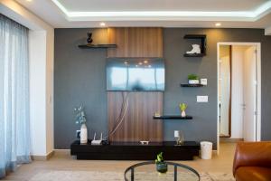 Real View Towers E201