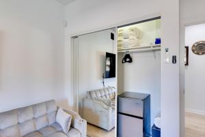 2 Blocks to Main St Foodies Paradise in Alhambra