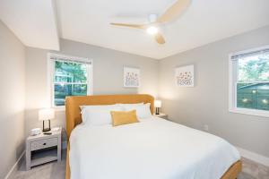 3mi to Downtown Hot Tub Fire Pit