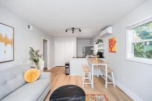 3mi to Downtown Hot Tub Fire Pit