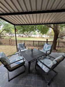 Sunflower Stables Cottage in the Garden