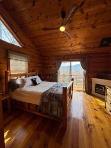 The Grizzly Grove - Ellijay