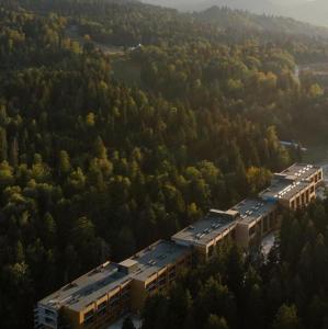 Kokhta-Mitarbi Apartment