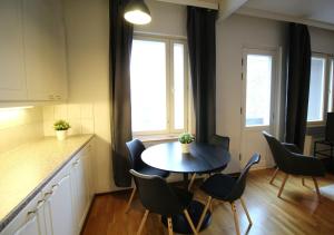 Central and Spacious Apartment for 4 with Sauna