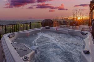 Sanctuary Summit - Hot Tub
