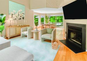 7 Bdrm, Pickleball, Bball, HotTub, FirePit, Golf!