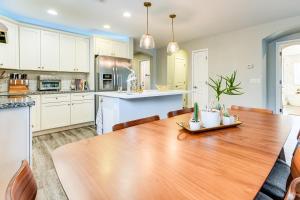 Pool Access! Suburban Home 11 Mi to Dtwn Gilbert