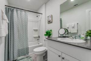 Spacious 4BR Family Home in New Braunfels