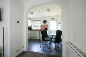 Modern 2 Bedroom Platinum Pad Glasgow City