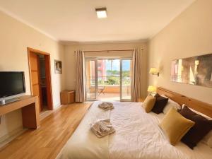 Victoria Boulevard by Garvetur