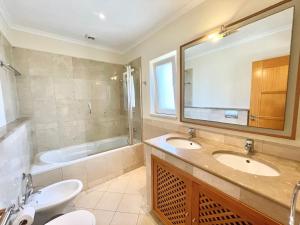 Victoria Boulevard by Garvetur