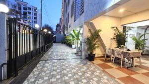 Basil Inn Near Jupiter Hospital Baner