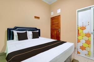 OYO 94851 Watulumpang 1 Guest House