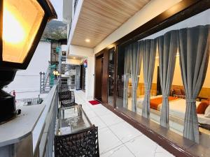 The Pranav - A Top Rated Property Kainchi Dham Road in Nainital