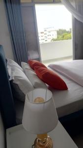 Modern Sands & Pool Studio