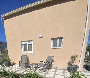 The 50 50 Deluxe Apartments