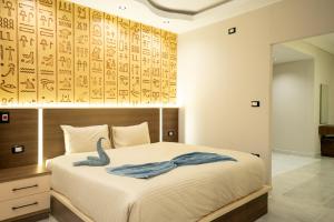 Pyraking Pyramids View Hotel