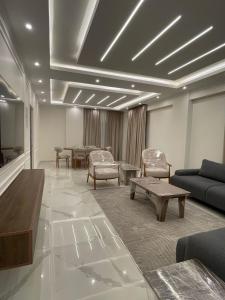 Modern 2 Bedroom Apartment