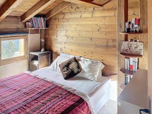 Chalet Duplex au Cœur de la Station avec Balcon et Parking - FR-1-275-222