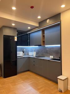 Cozy Downtown Apt in UB