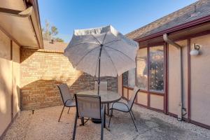 5 Mi to UT Dallas Family-Friendly Duplex with Patio
