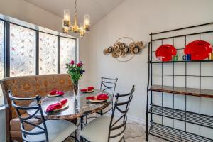 5 Mi to UT Dallas Family-Friendly Duplex with Patio