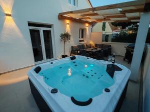 Villa Dora Omiš now with Jacuzzi